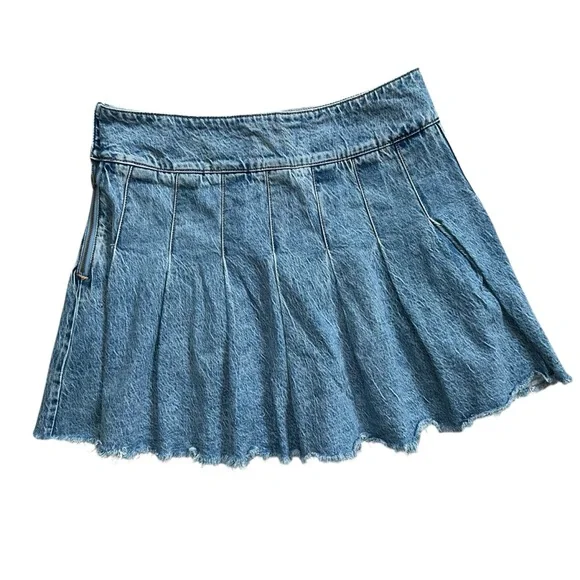 Free People We The Free Stonewashed Raw Hem Denim Pleated Mini Skirt Size 32 - Picture 7 of 8